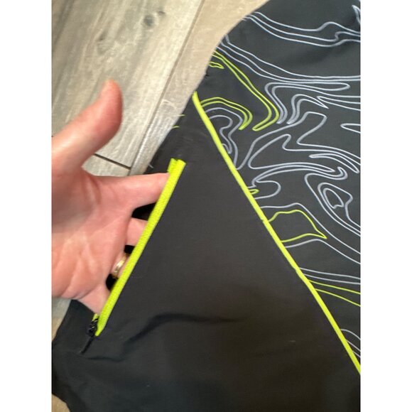 Reebok Boys 18 XXL Athletic Shorts Black Swirl & Neon Green Pattern - Picture 3 of 5